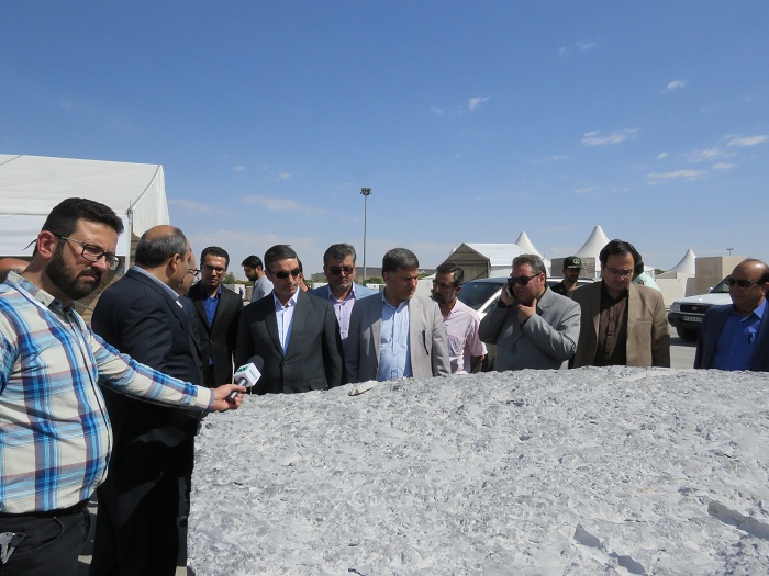 بازدید استاندار مرکزی از دوازدهمین نمایشگاه سنگ ایران (2)