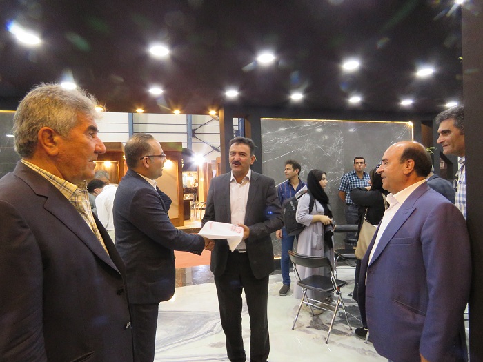 تقدیر و تشکر هیات مدیره دوازدهمین نمایشگاه سنگ ایران از غرفه داران