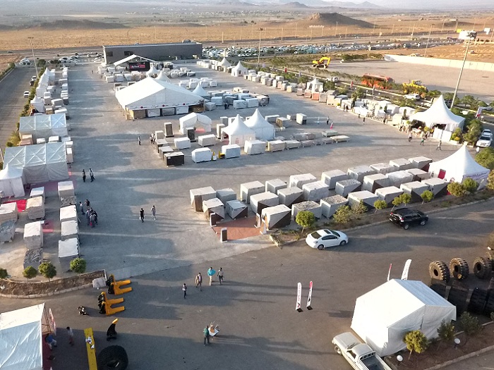 Preparing the Exhibition Site for the Eleventh Exhibition