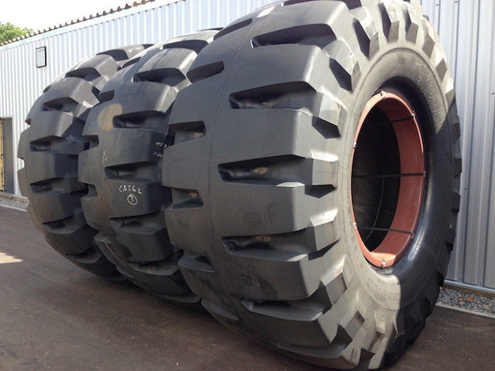 阿尔达比勒省的重型轮胎生产