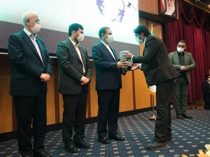 Celebrando los treinta recursos industriales y minerales seleccionados del país