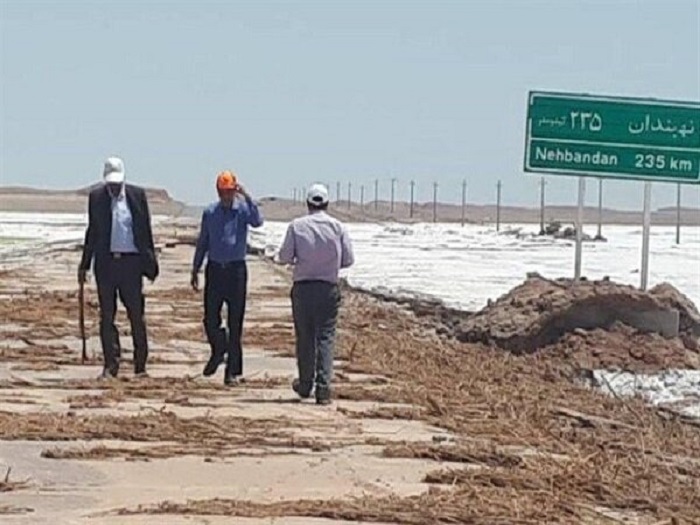800 days promised on Nehbandan-Shahdad road / the voice of miners